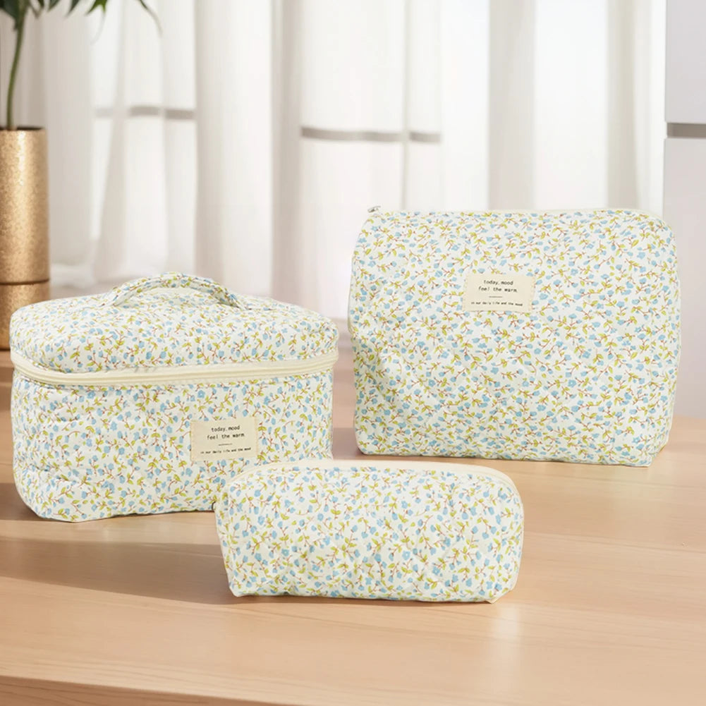 Shunmaii Quilted Makeup Bag Cosmetic Case Large Capacity