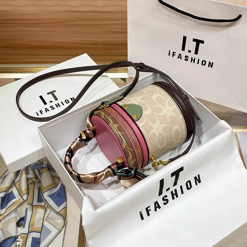 New minimalist and fashionable small handbag, contrasting color women's bag, high-end carriage crossbody bag, portable box bag