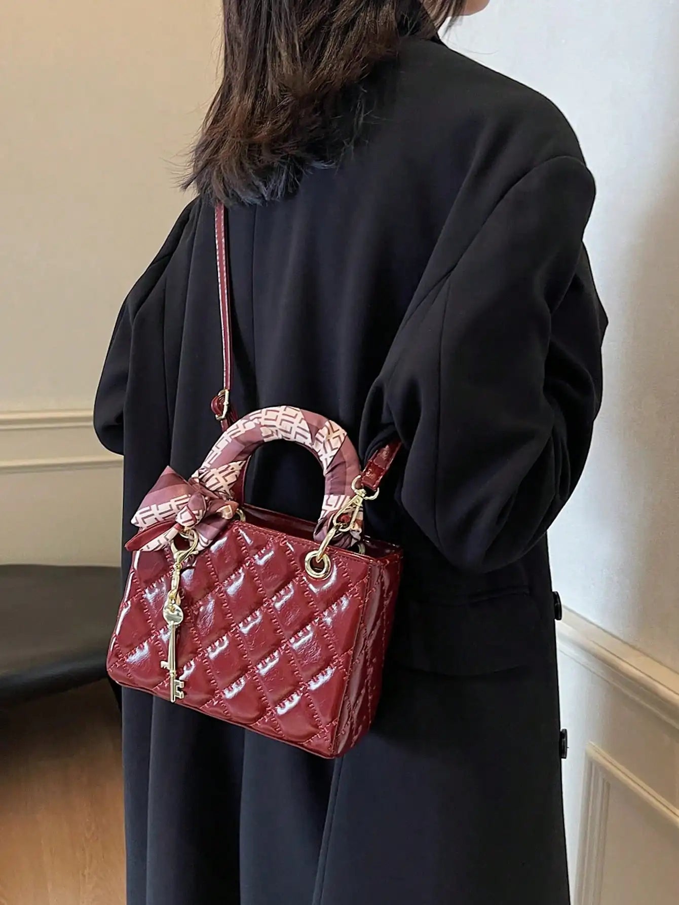 High-Quality Quilted Small Square Bag - Silk Scarf &Key Pendant,Niche Elegant Ladies Crossbody,Ideal for Dating/Gifting/Shopping
