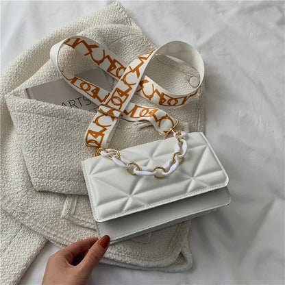 2026 New WOMEN'S Bags Korean Version of the Lingge Chain Shoulder Bag Solid Color Messenger Small Square Bag