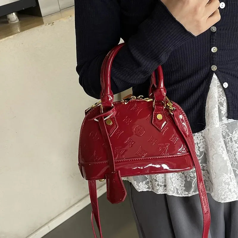2025 Designer Hottest Shell Fashion Versatile Glossy High Quality Women Shoulder Crossbody Bag Available in Red Black and More