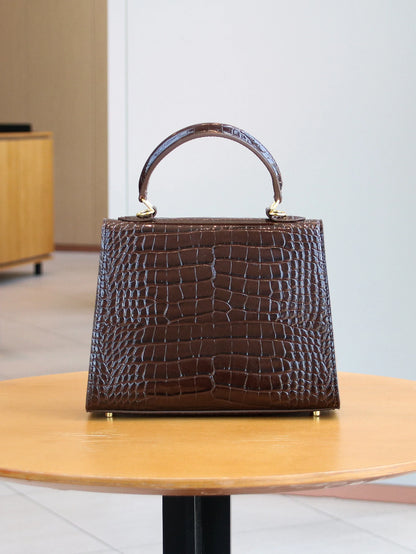 2026 high-end portable fashion handbag temperament bag crocodile pattern handbag OL commuter Joker work bag light luxury stereot