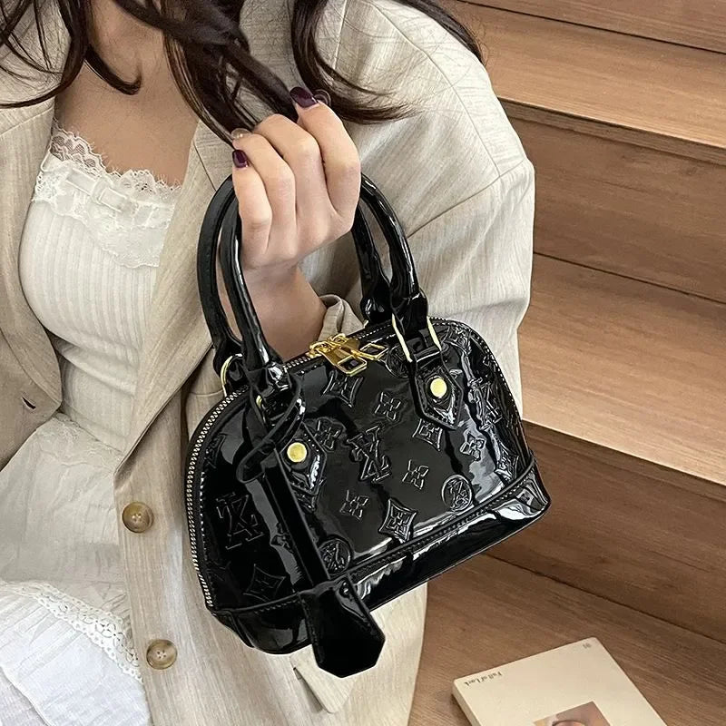 2025 Designer Hottest Shell Fashion Versatile Glossy High Quality Women Shoulder Crossbody Bag Available in Red Black and More