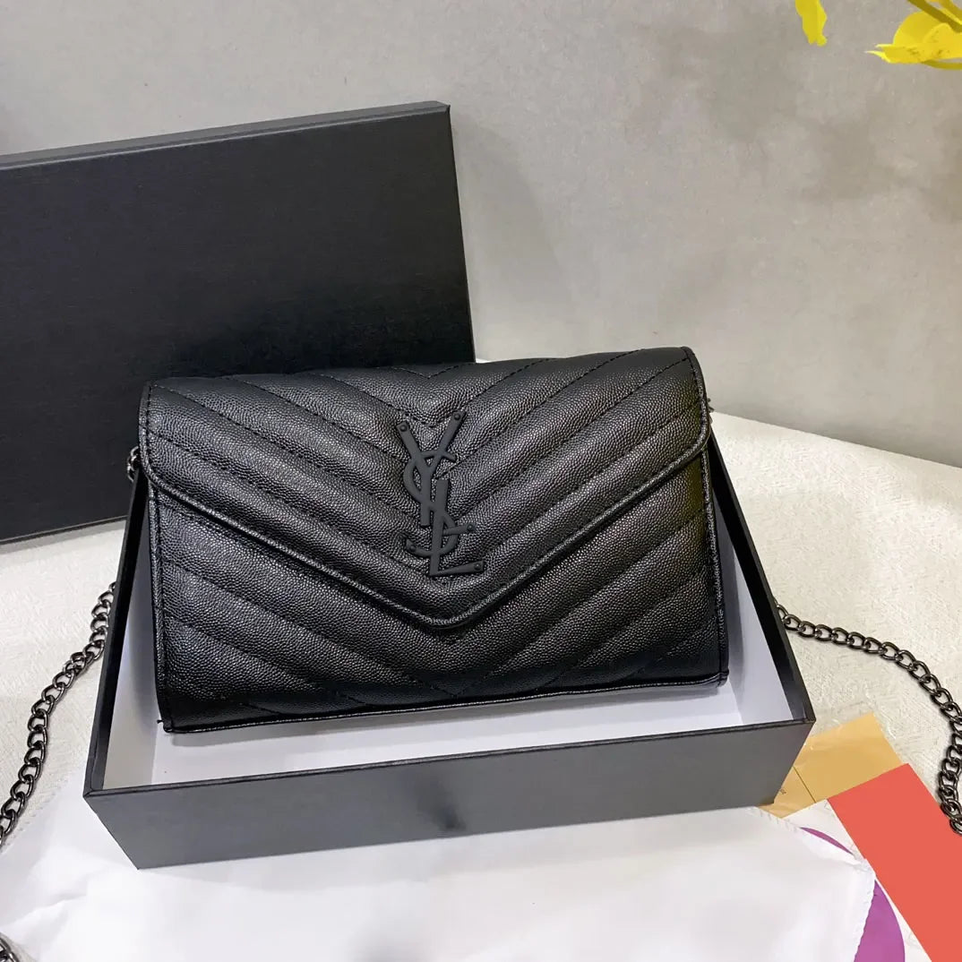 Wholesale Women's Shoulder Bags Crossbody Bags Designer Bags Envelope Clutches Chain-Strap Bags Mini Purses Underarm Bags