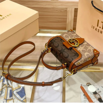New minimalist and fashionable small handbag, contrasting color women's bag, high-end carriage crossbody bag, portable box bag