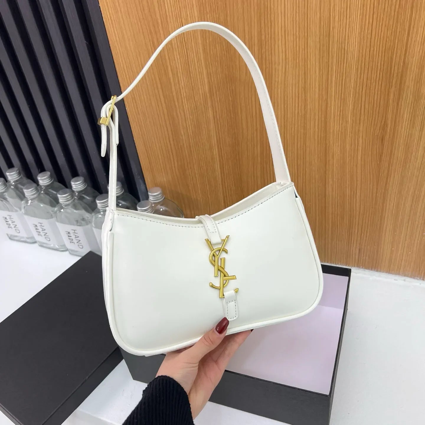 Wholesale Women's Shoulder Bags Crossbody Bags Designer Bags Envelope Clutches Chain-Strap Bags Mini Purses Underarm Bags