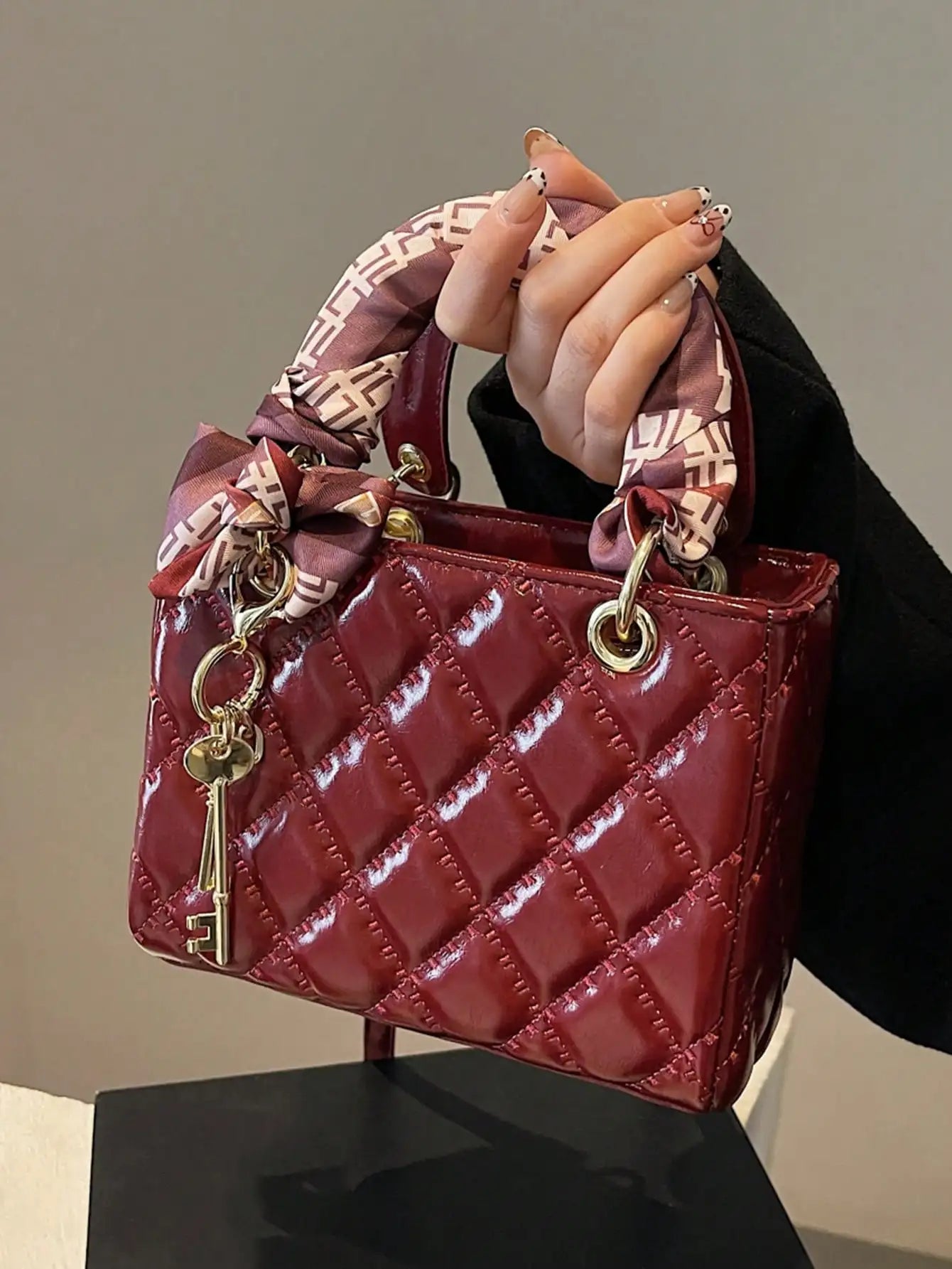 High-Quality Quilted Small Square Bag - Silk Scarf &Key Pendant,Niche Elegant Ladies Crossbody,Ideal for Dating/Gifting/Shopping