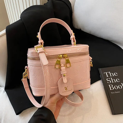 2025 Designer Hottest Shell Fashion Versatile Glossy High Quality Women Shoulder Crossbody Bag Available in Red Black and More