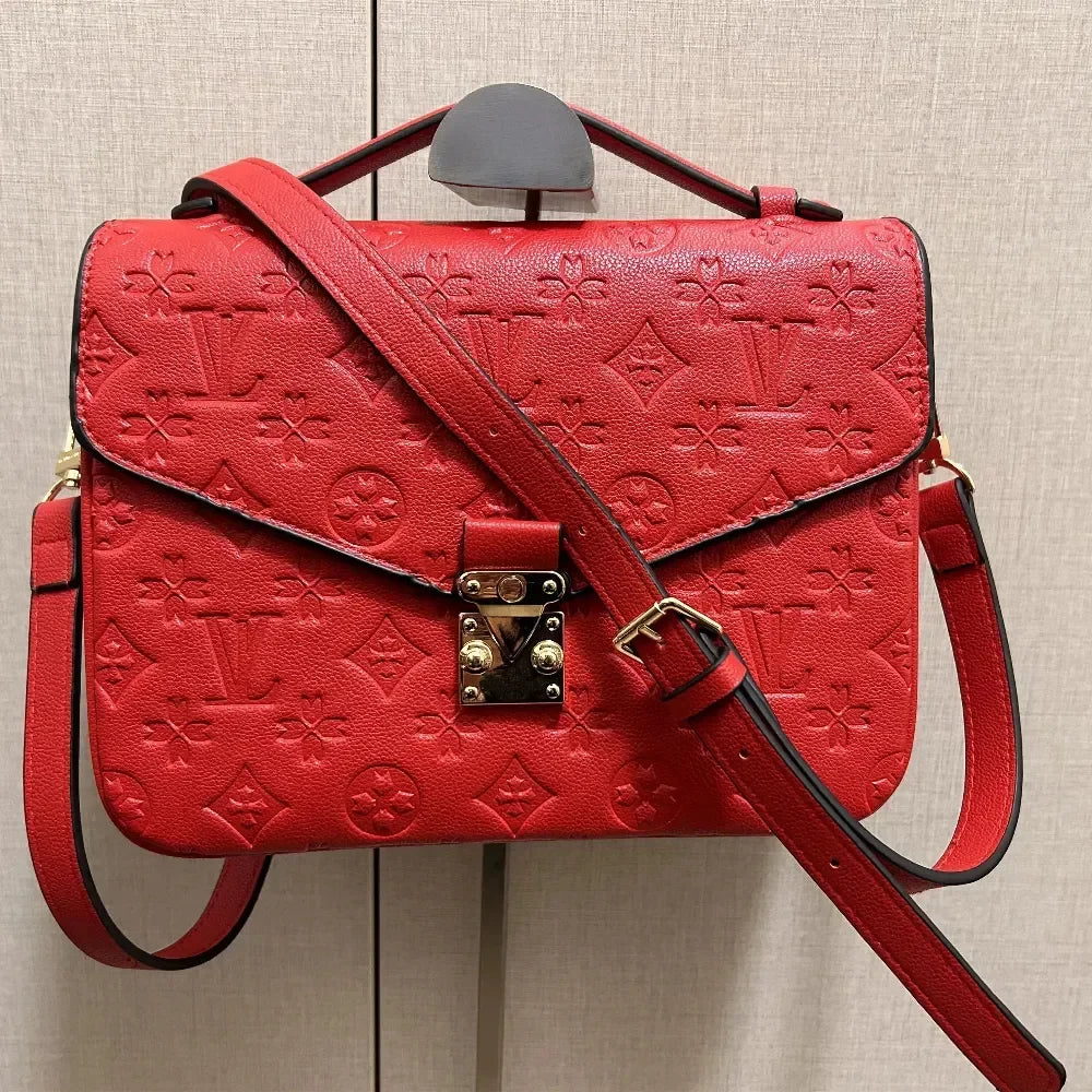 Top Designer Handbag Shoulder Chain Bag Clutch Fap Totes Bags Waet Check Veour Thread C Purse Doube Letters Soid Hasp Waist Square