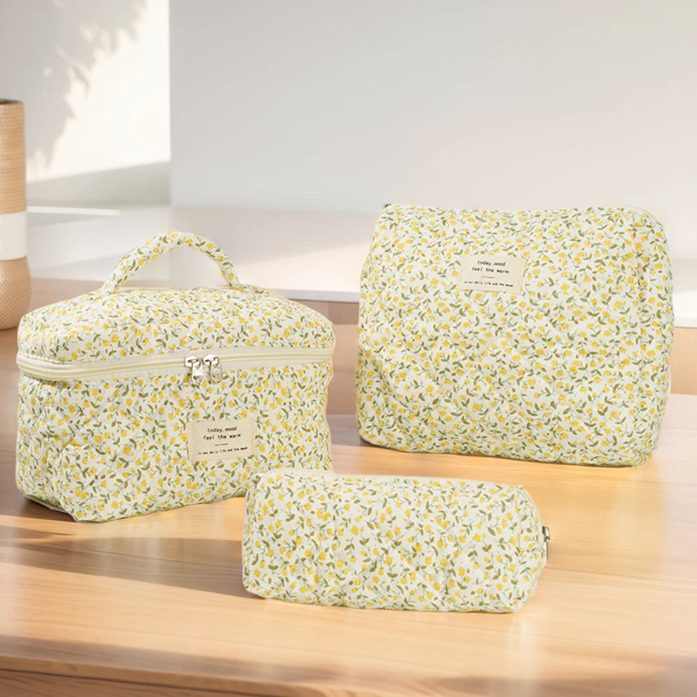 Shunmaii Quilted Makeup Bag Cosmetic Case Large Capacity