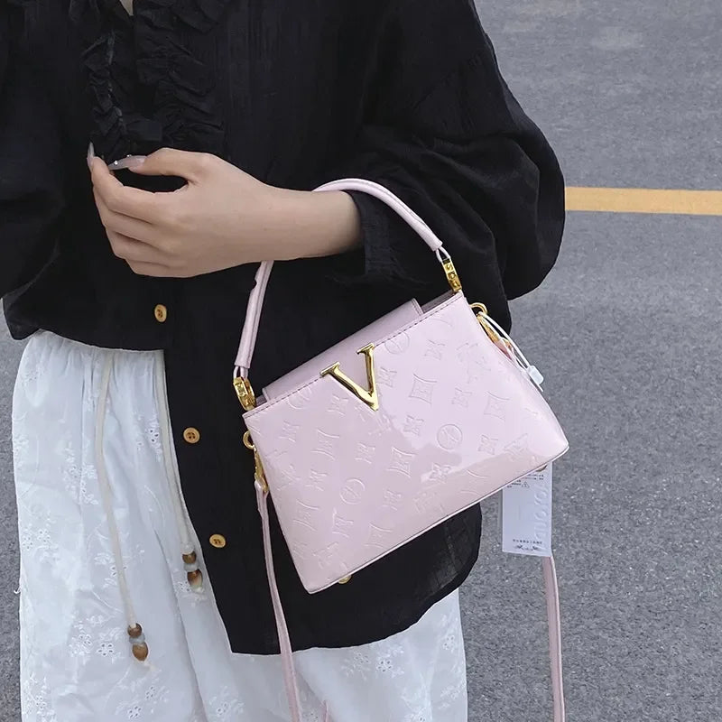 2025 Designer Hottest Shell Fashion Versatile Glossy High Quality Women Shoulder Crossbody Bag Available in Red Black and More