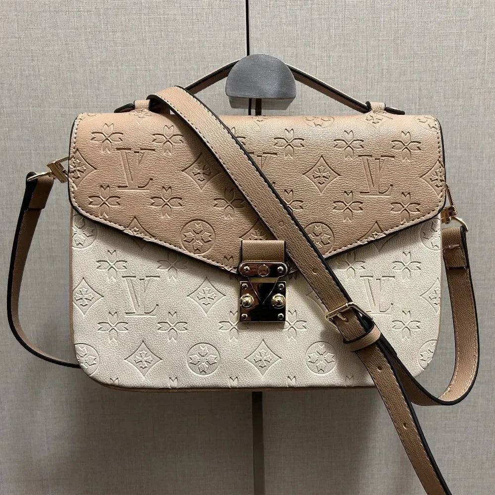 Top Designer Handbag Shoulder Chain Bag Clutch Fap Totes Bags Waet Check Veour Thread C Purse Doube Letters Soid Hasp Waist Square
