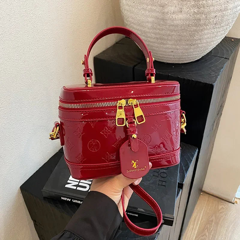 2025 Designer Hottest Shell Fashion Versatile Glossy High Quality Women Shoulder Crossbody Bag Available in Red Black and More