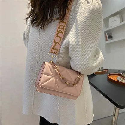 2026 New WOMEN'S Bags Korean Version of the Lingge Chain Shoulder Bag Solid Color Messenger Small Square Bag