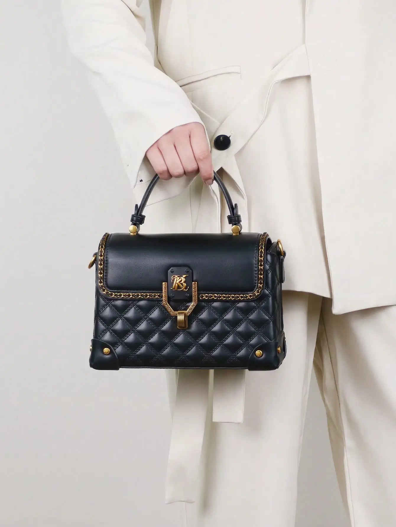 2026 fashion new handbag high quality light luxury niche design high sense heavy industry leather rhombic foreign style small ba